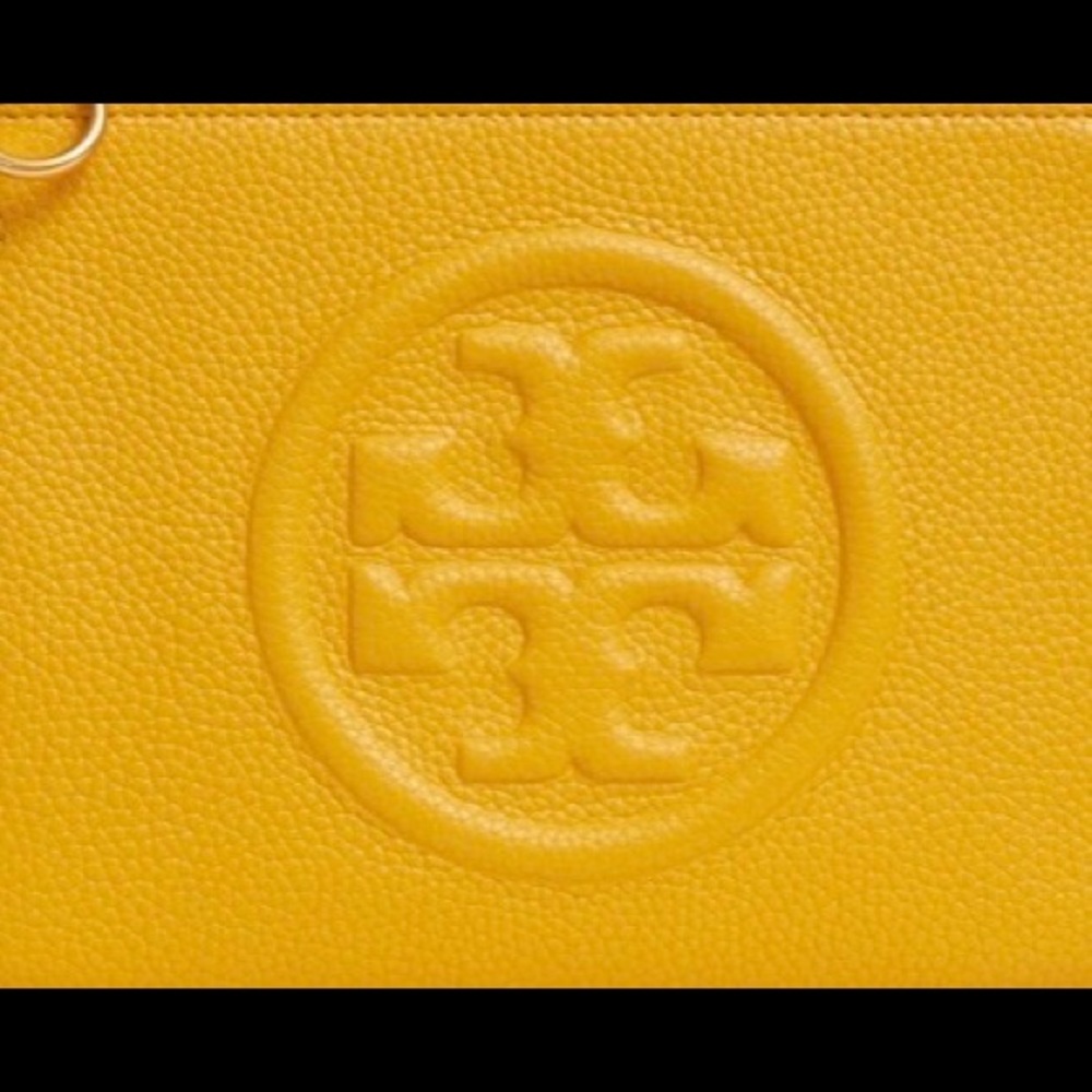 💯NWT !! Tory Burch Wristlet !! - Picture 4 of 7